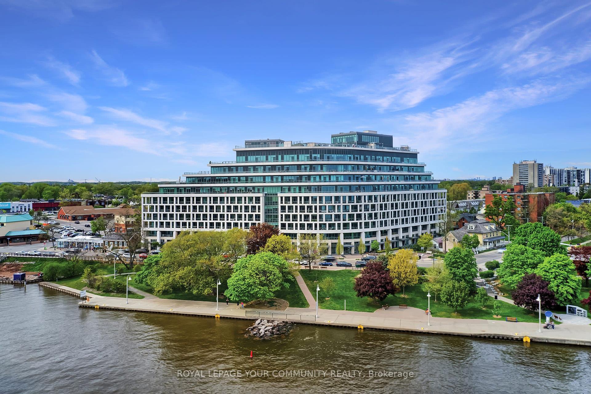 2 Bedrooms Condo at 11 Bronte,  Oakville For sale