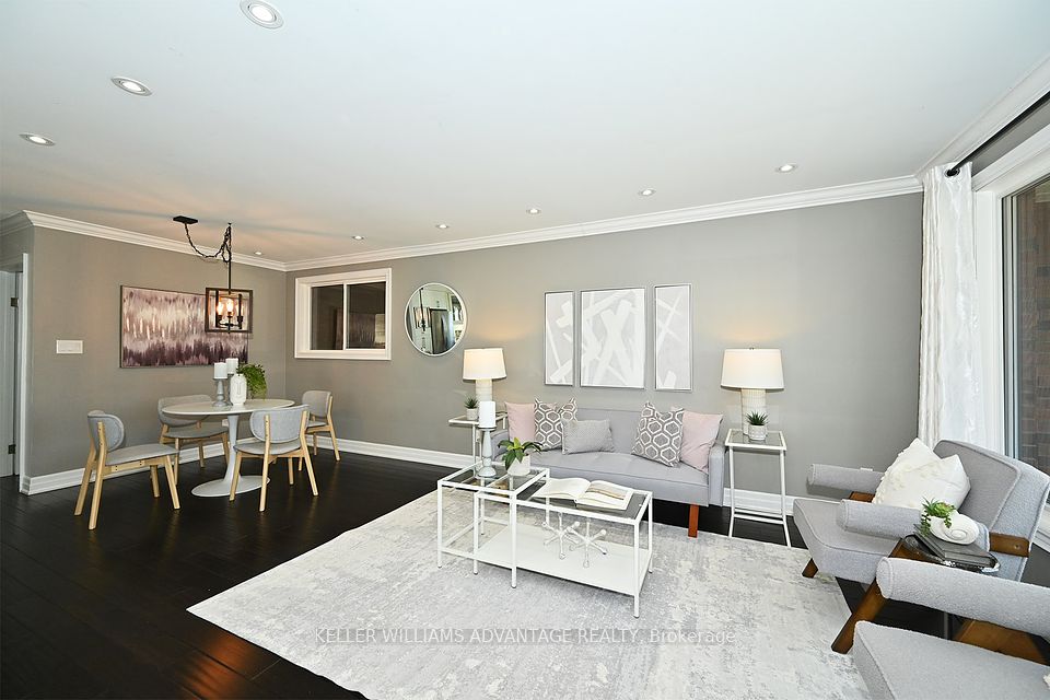 8 Brumwell Street, Toronto, ON M1C 2K8