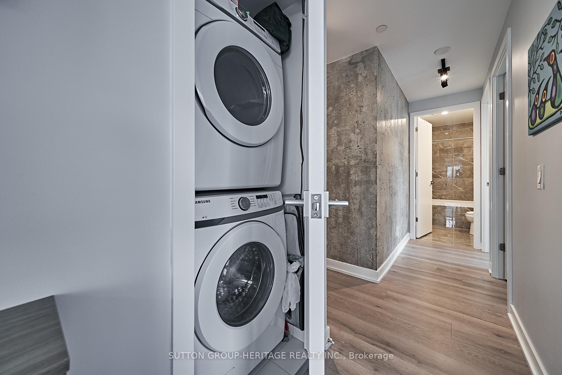 3 Bedrooms Condo at 55 Ontario,  Toronto For sale