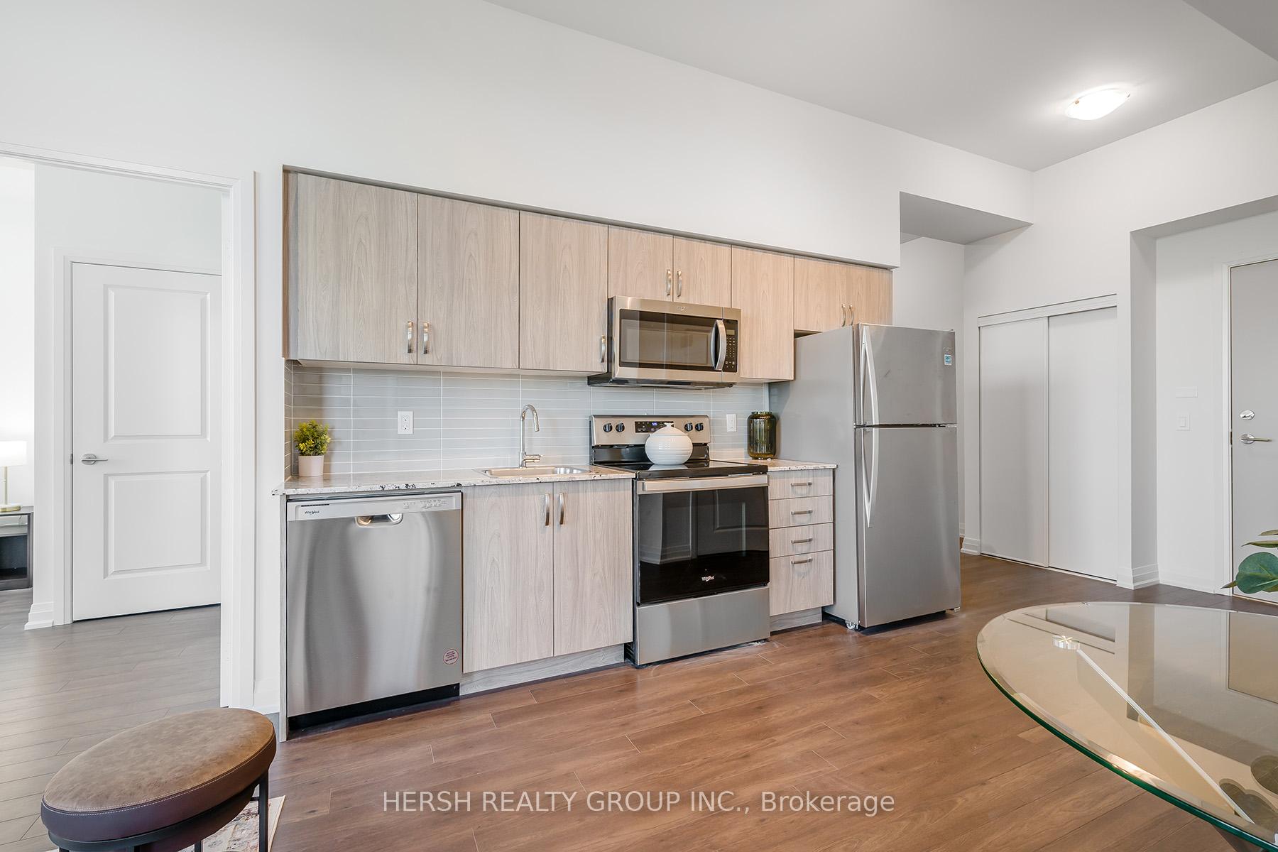 3 Bedrooms Condo at 10 Meadowglen,  Toronto For sale