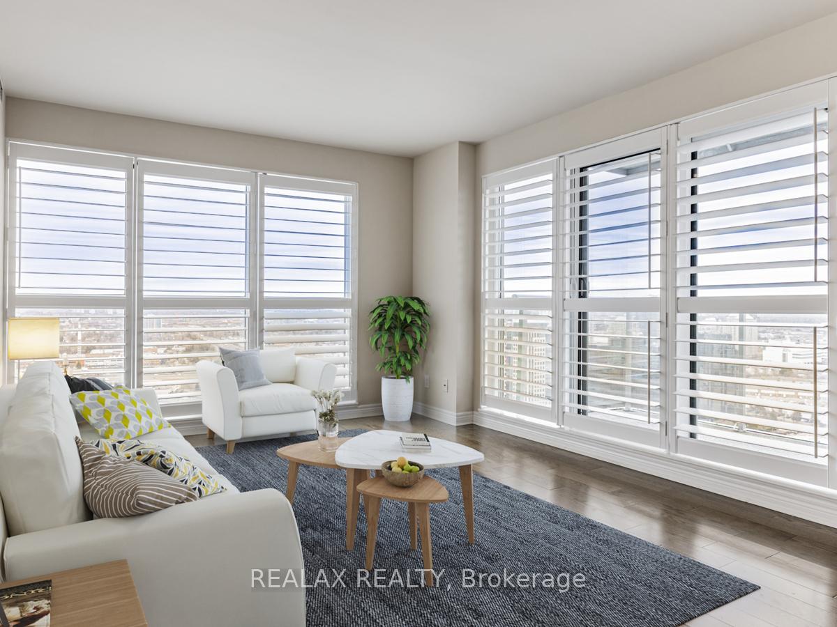 3 Bedrooms Condo at 70 Town Centre,  Toronto For sale