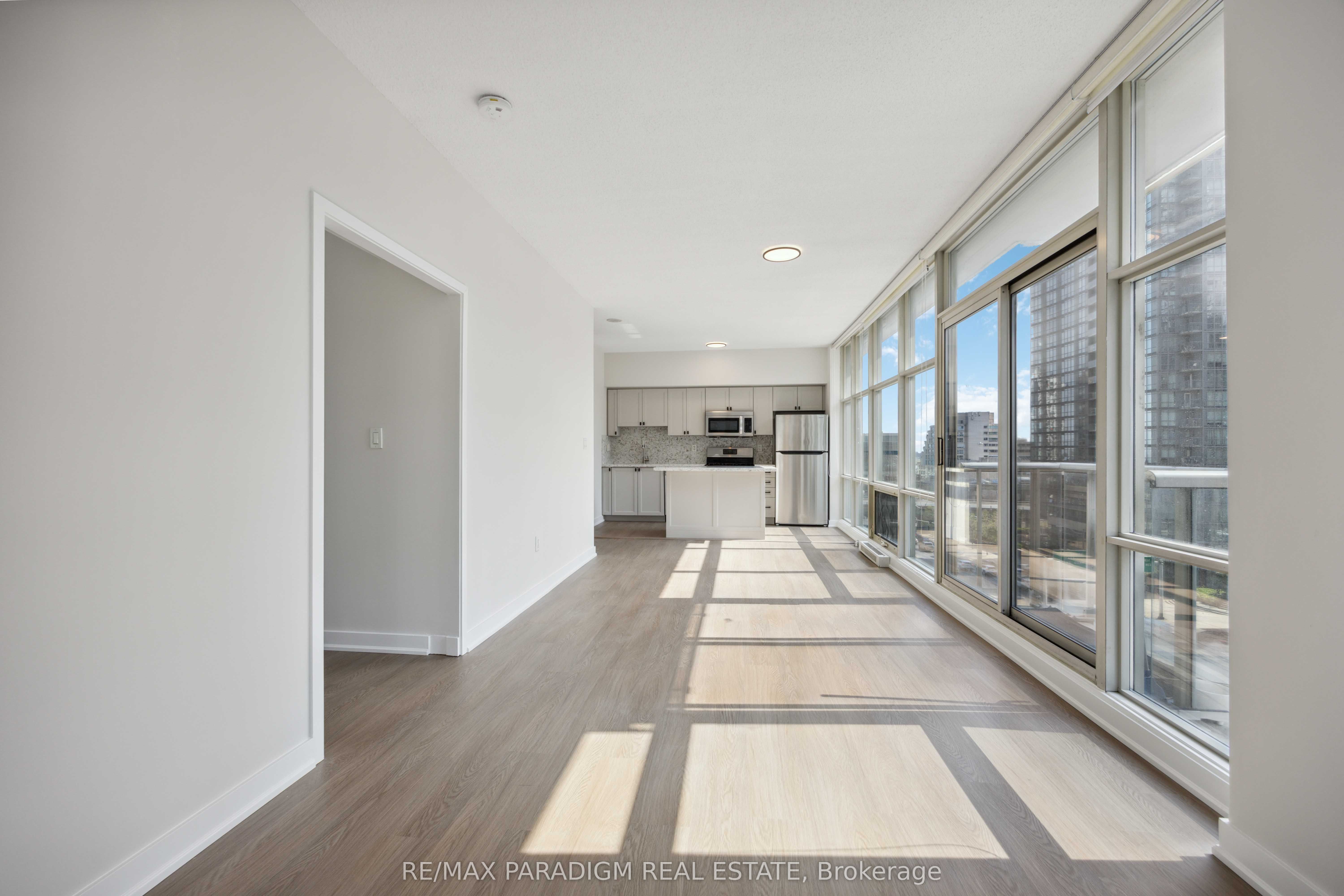9 Spadina Avenue, #611
