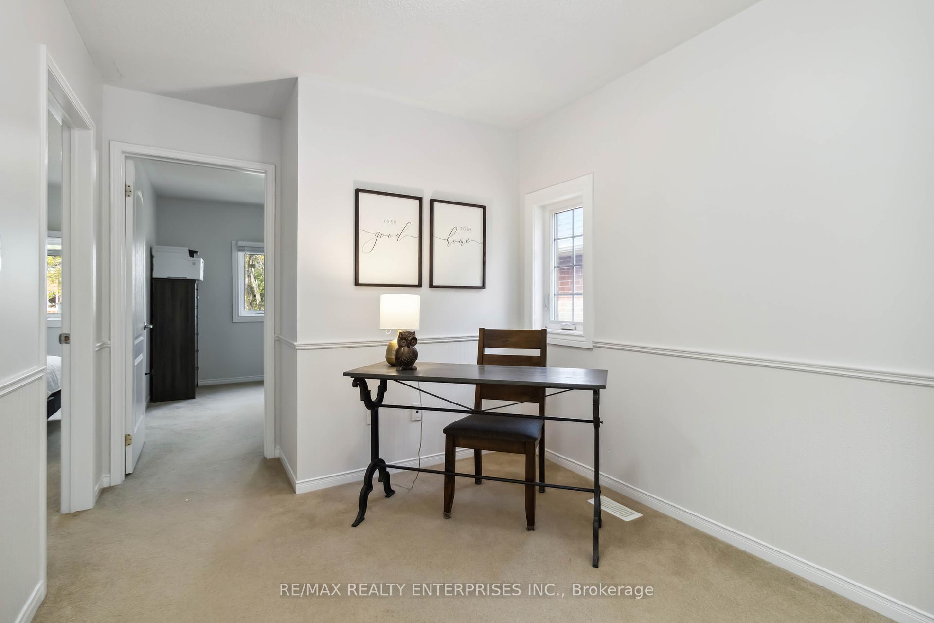 3 Bedrooms Condo at 1588 South Parade, Mississauga For sale