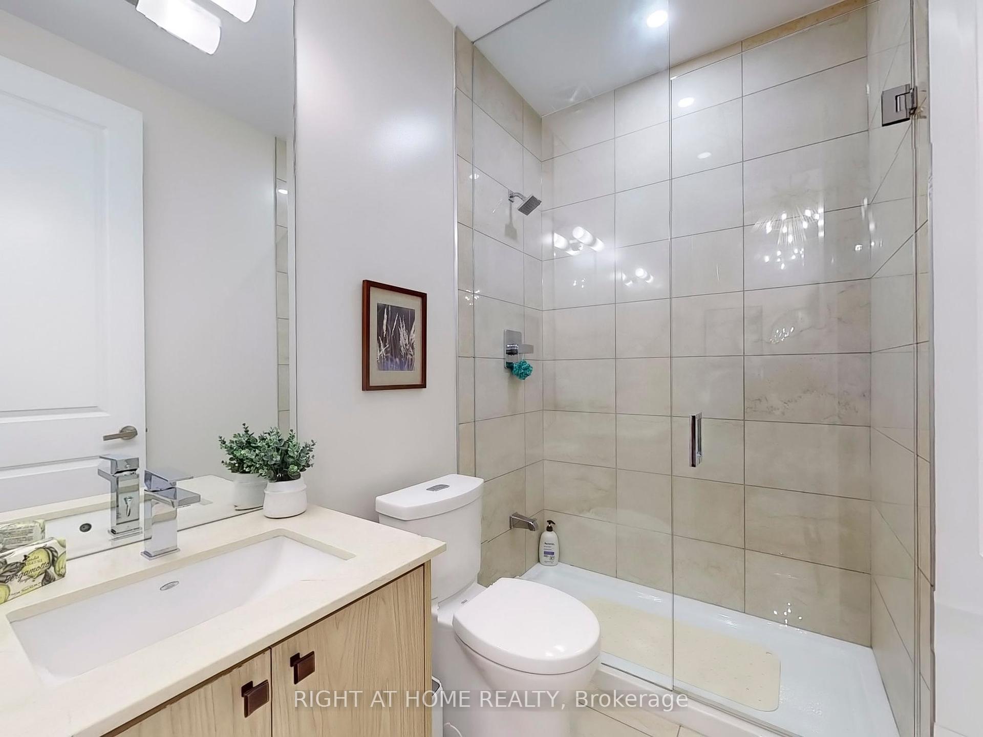 2 Bedrooms Condo at 9075 Jane, Vaughan For sale