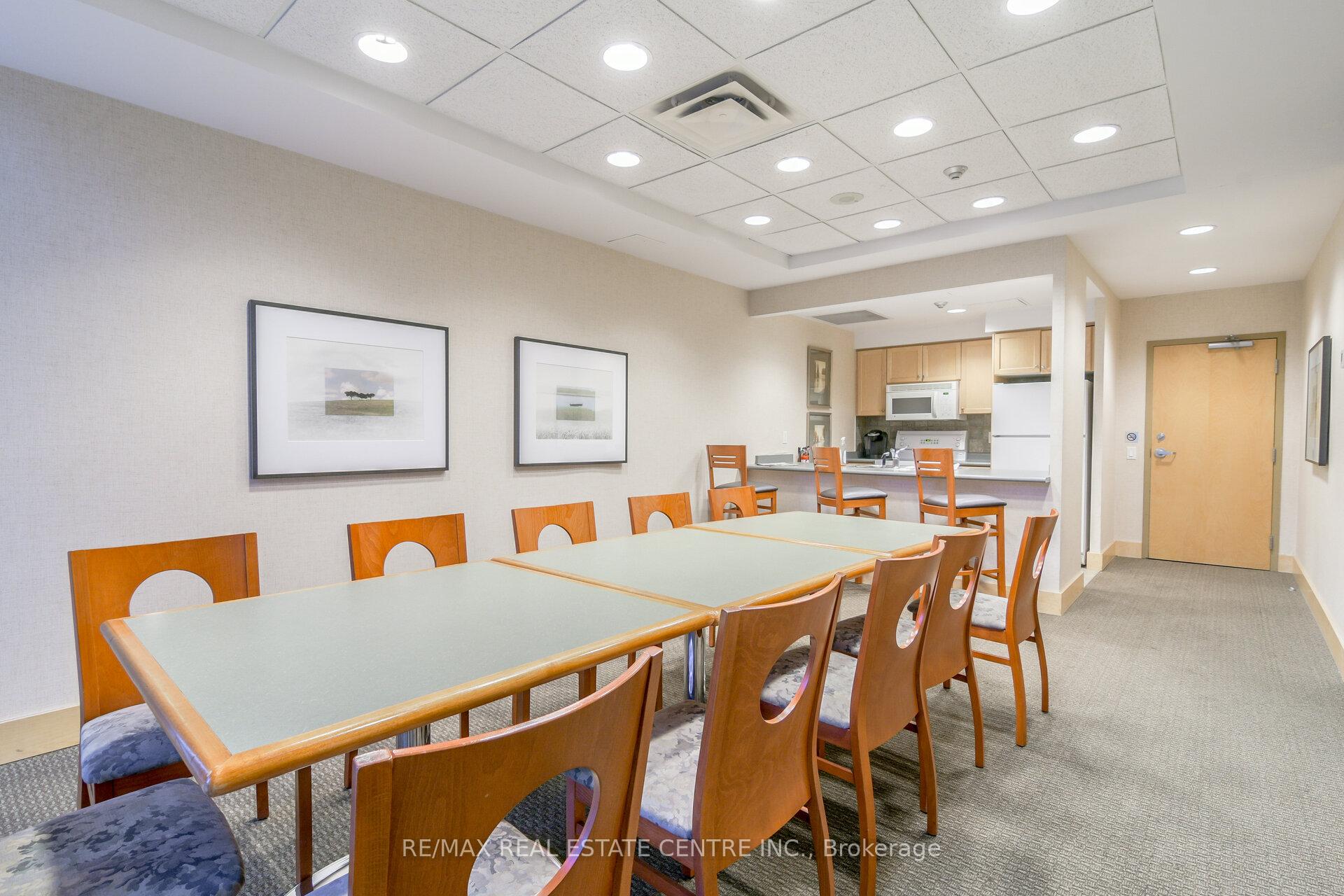 2 Bedrooms Condo at 5 Marine Parade,  Toronto For sale