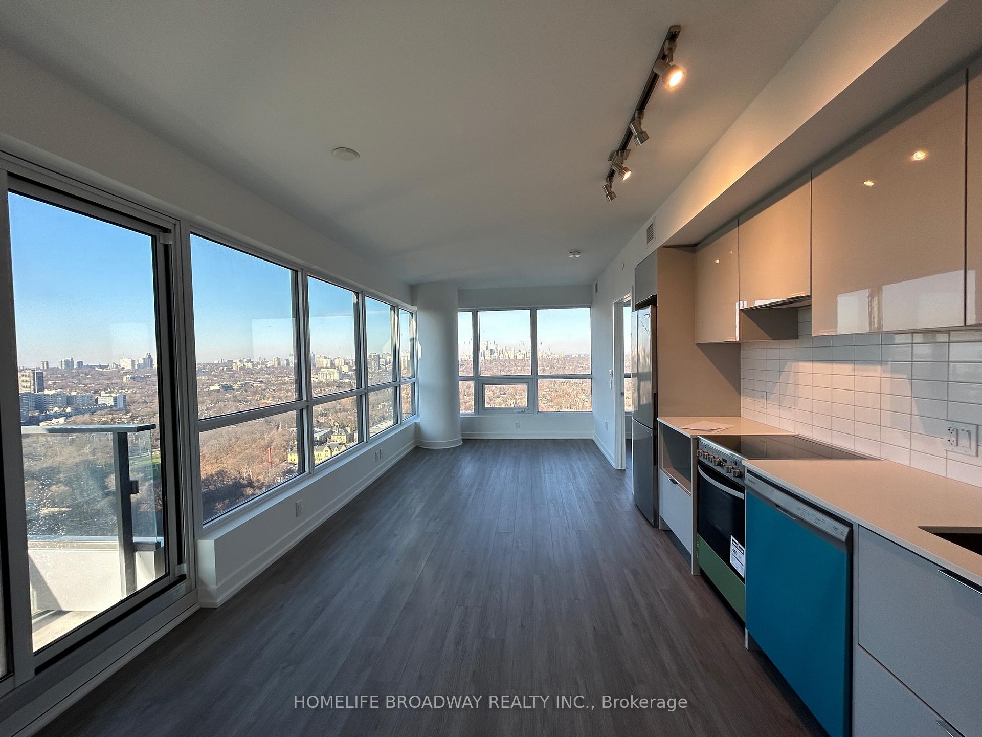 2 Bedrooms Condo at 395 Bloor, Toronto For sale