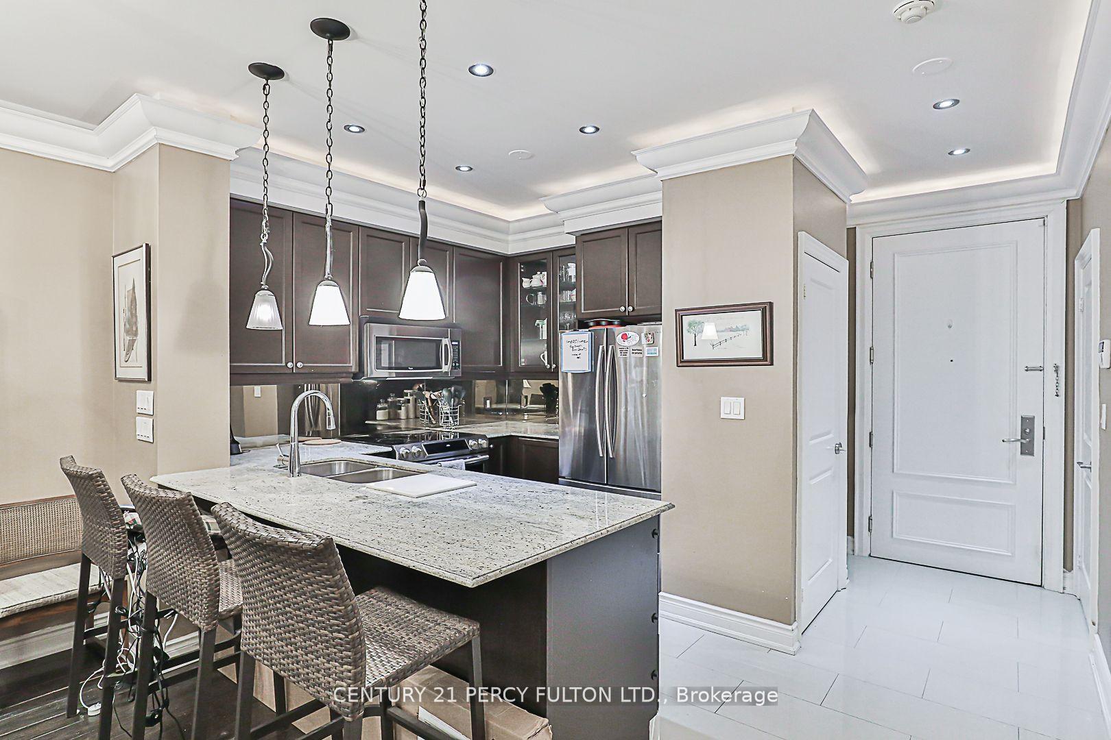 3 Bedrooms Condo at 10 Bloorview,  Toronto For sale