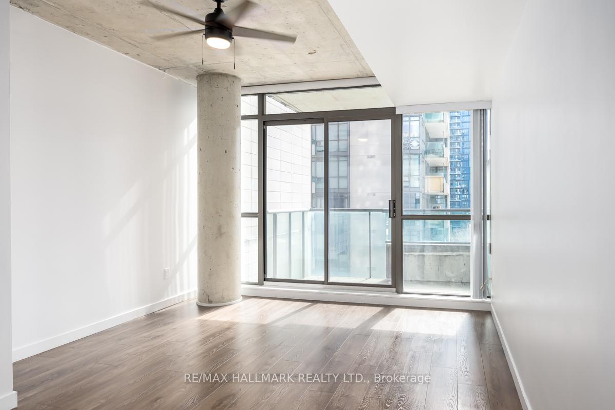 1 Bedroom Condo at 285 Mutual,  Toronto For sale