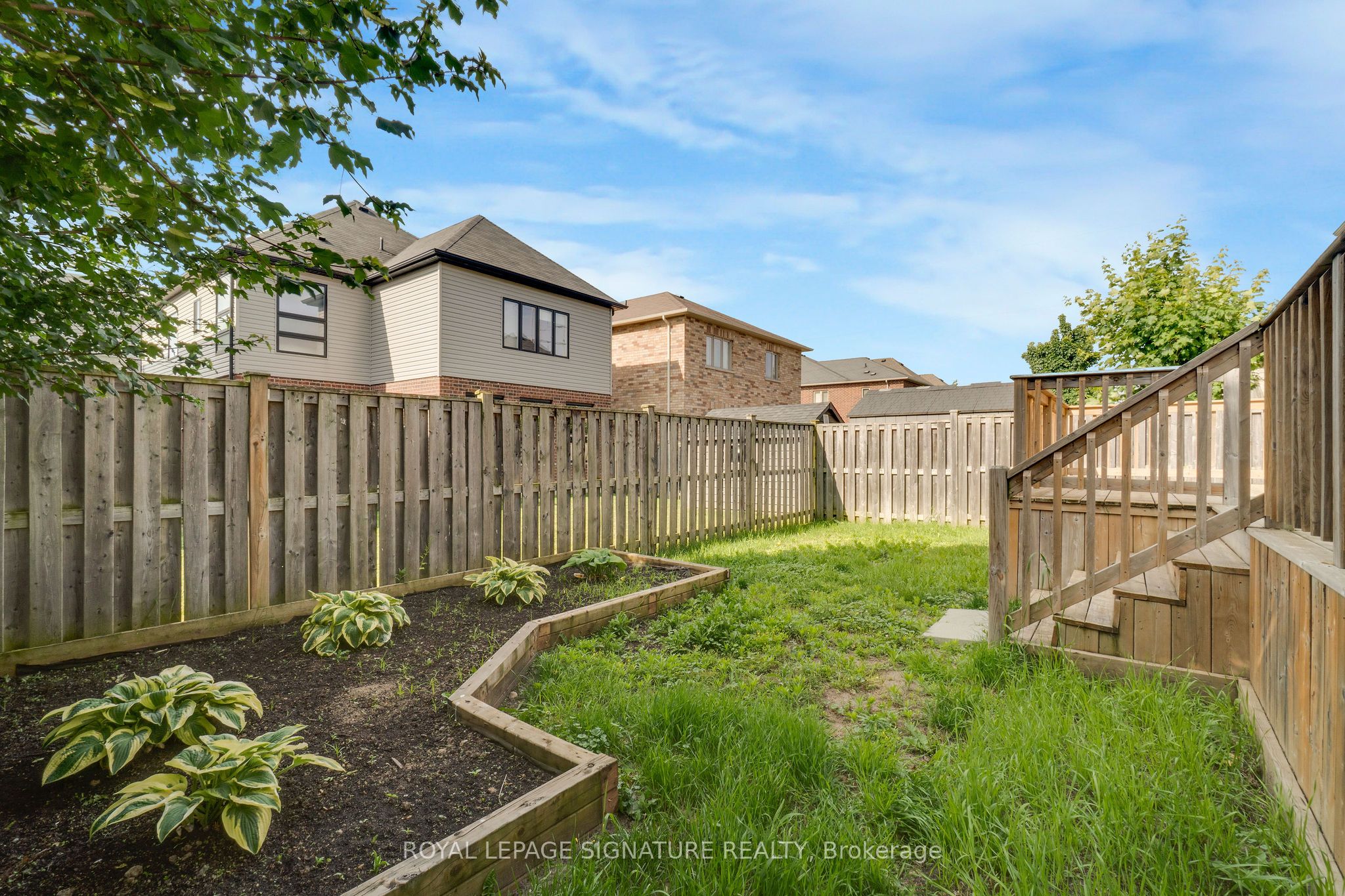 593 Pinery Trail