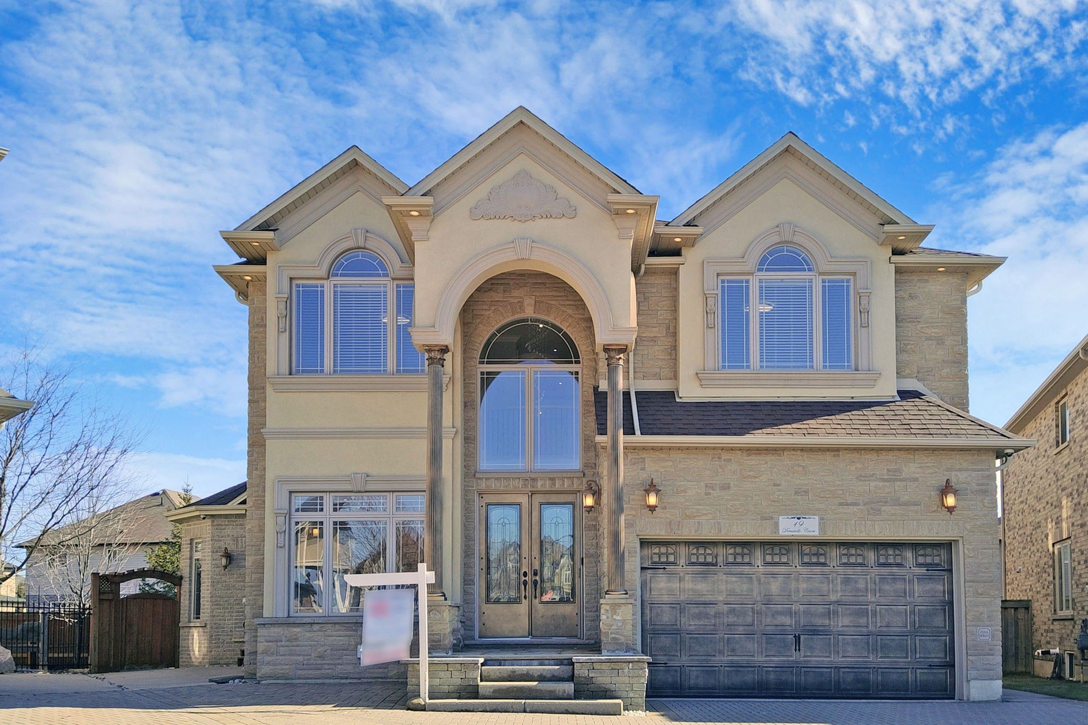 19 Donatello Court Hamilton Ontario L9C 0C2