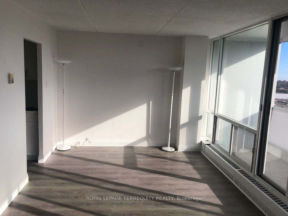 #1005 - 2 Glamorgan Avenue, Toronto, ON M1P 2M8