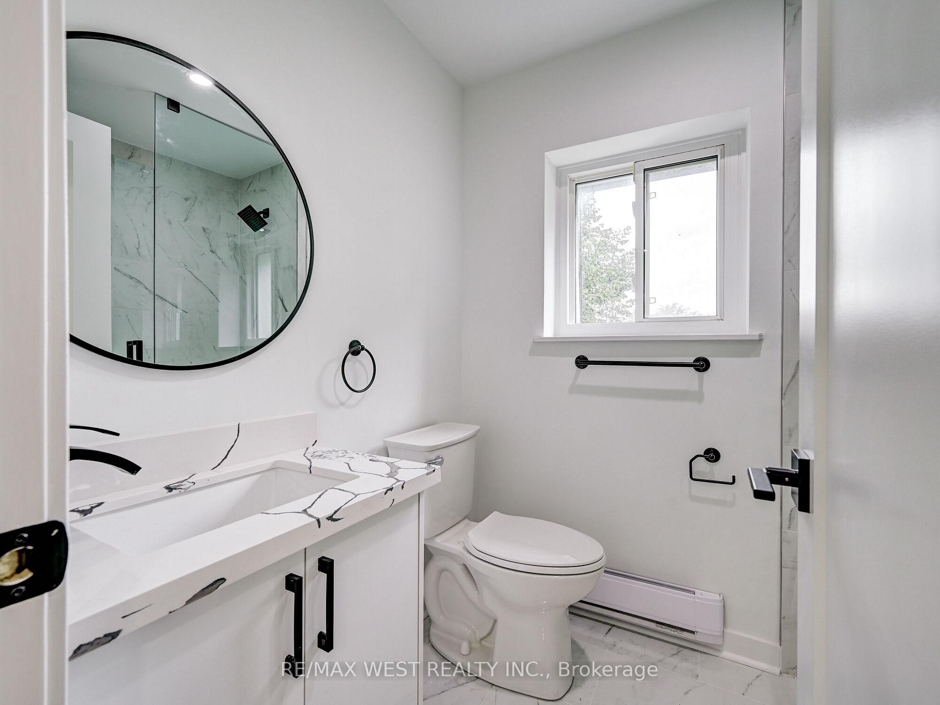 3 Bedrooms Condo at 22 Tandridge, Toronto For sale