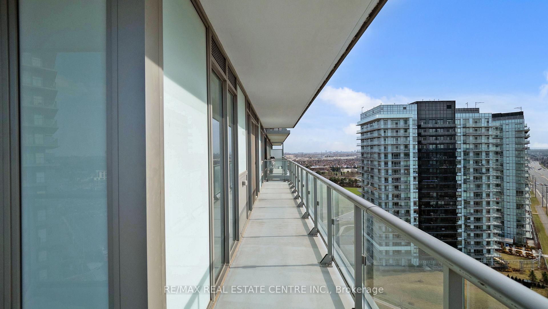 3 Bedrooms Condo at 4655 Metcalfe,  Mississauga For sale