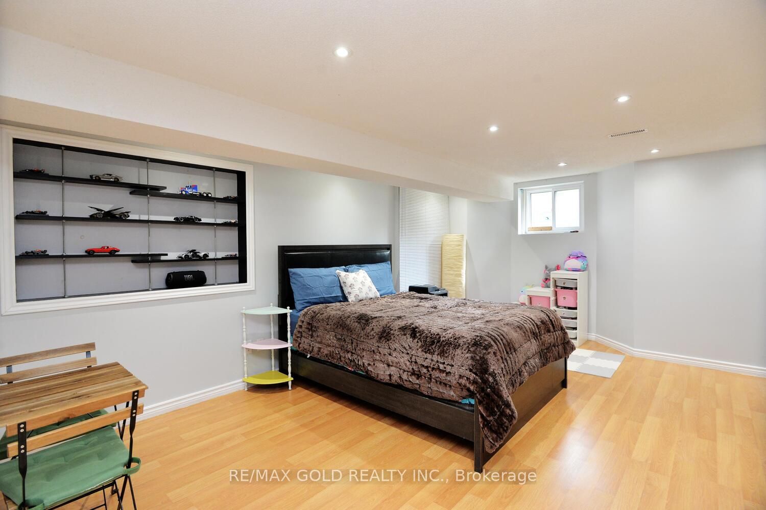 7 Lofty Pines Place