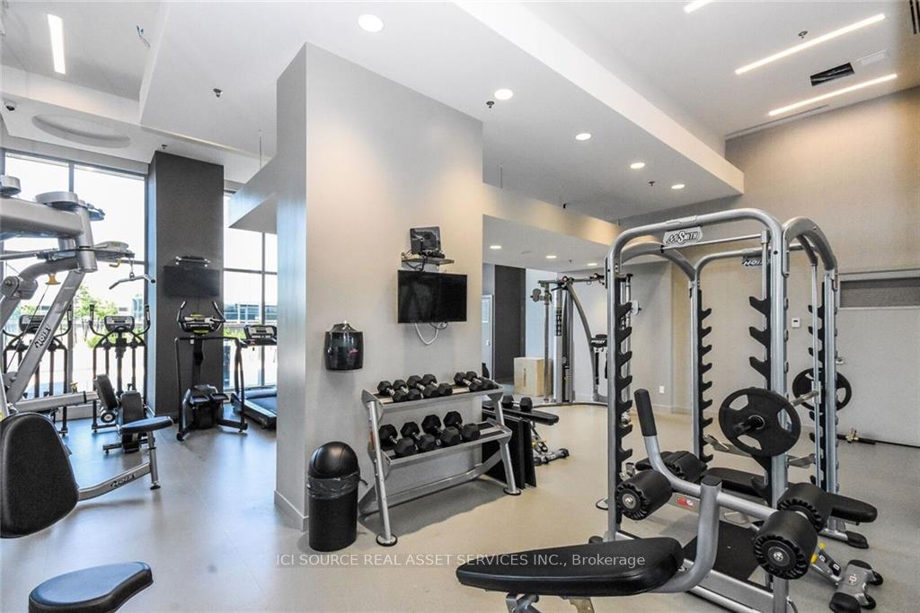 2 Bedrooms Condo at 2081 Fairview,  Burlington For sale