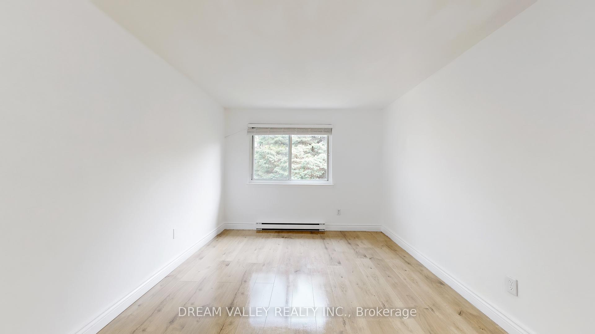 4 Bedrooms Condo at 175 Trudelle, Toronto For sale