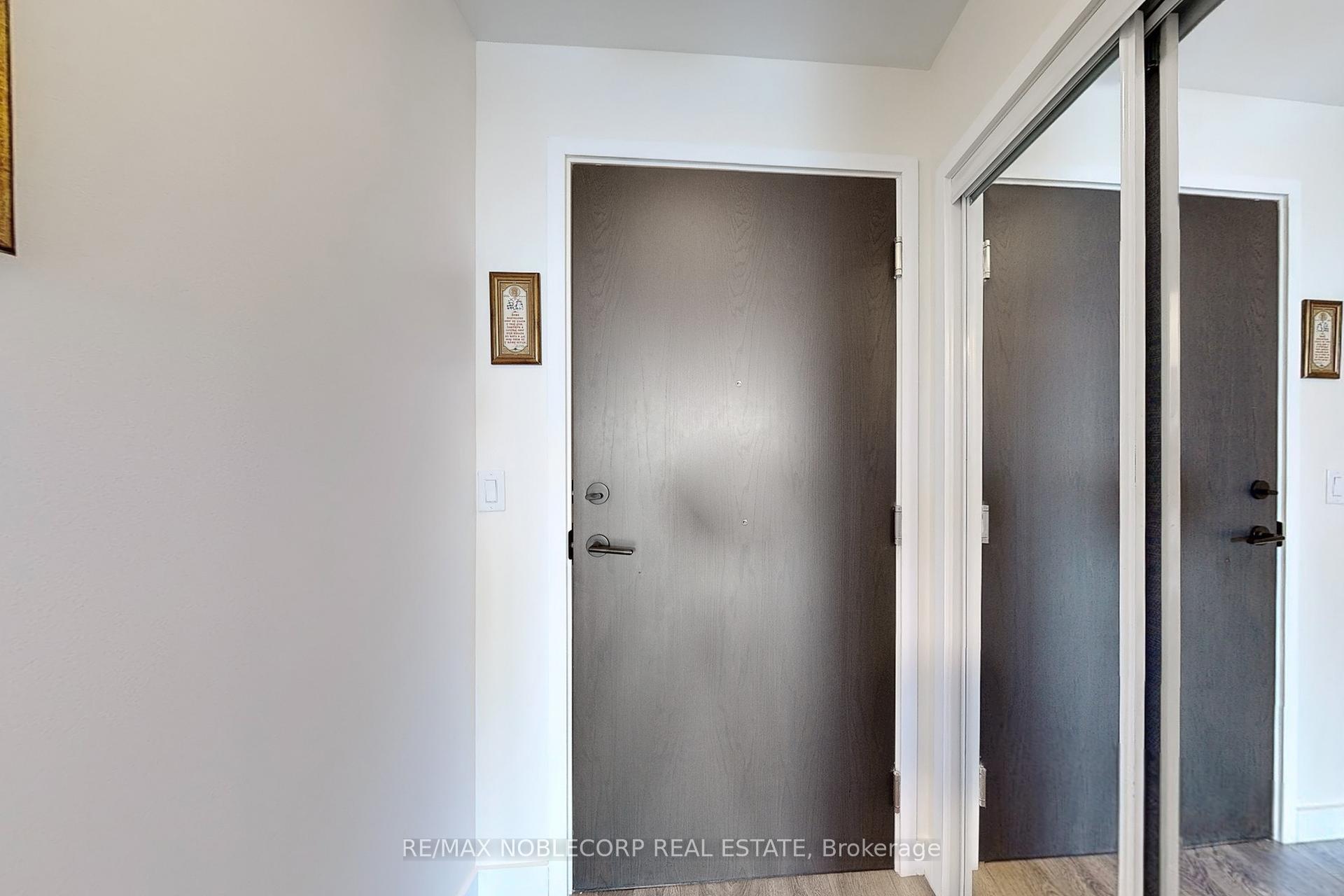 1 Bedroom Condo at 210 Sabina, Oakville For sale