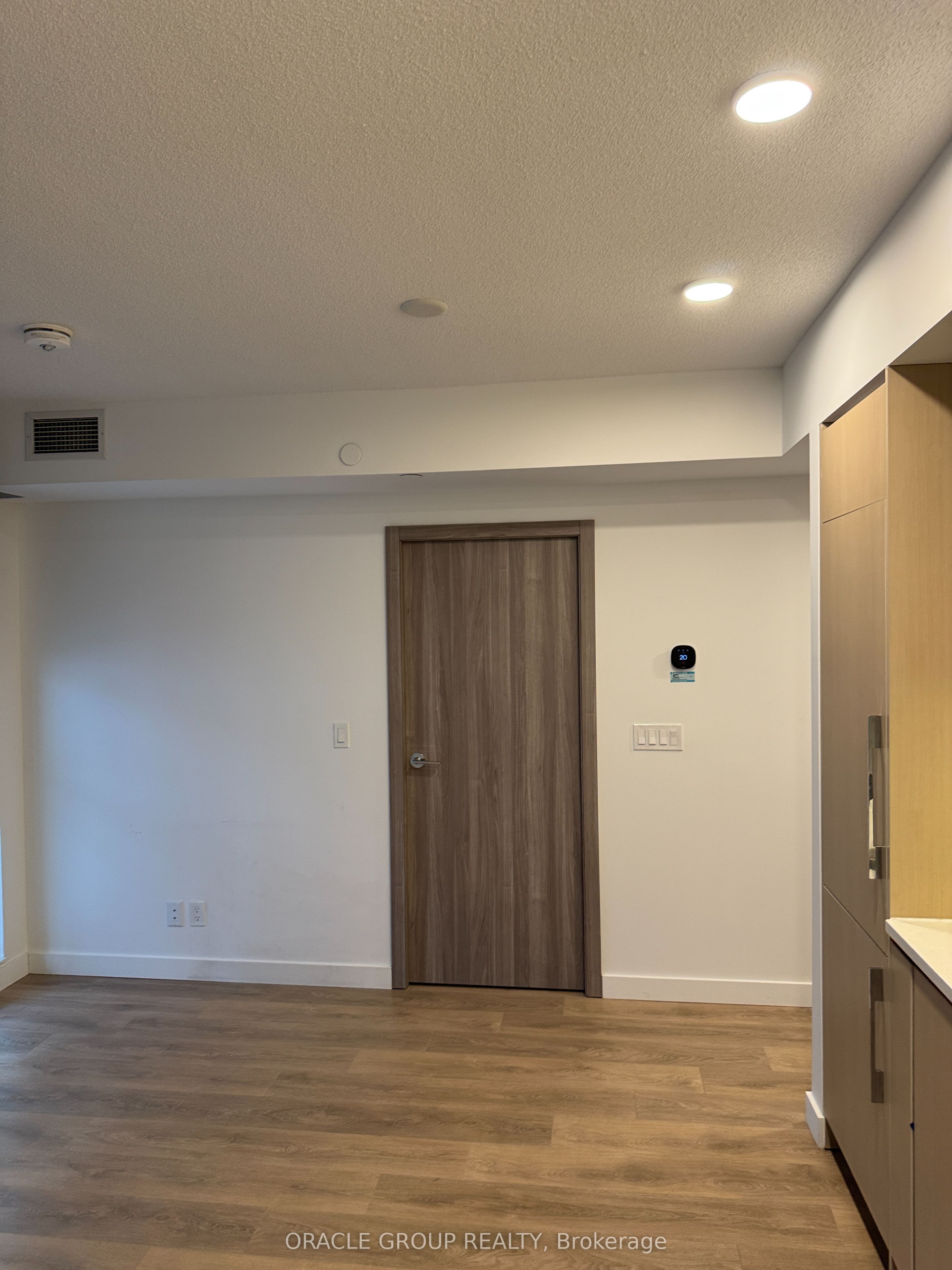 38 Widmer Street, #1008