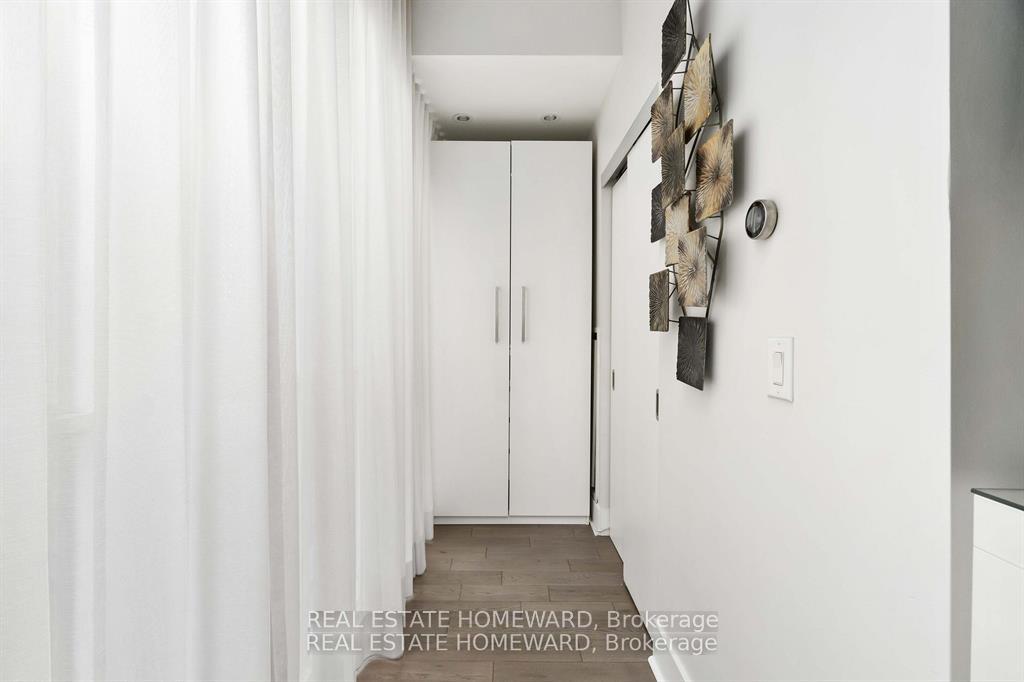 Condo at 32 Davenport, Toronto For sale
