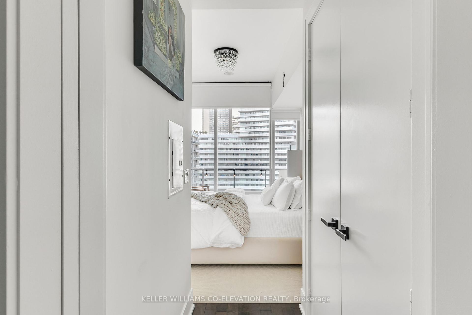 2 Bedrooms Condo at 39 Queens, Toronto For sale