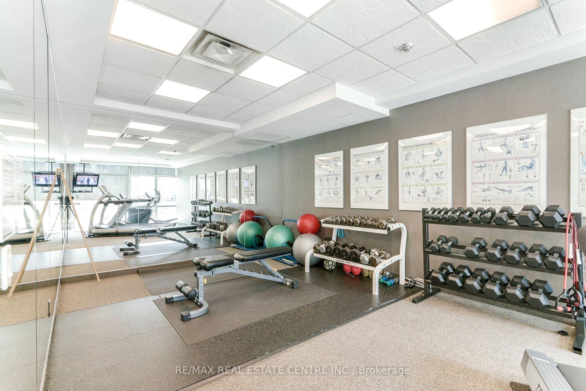 2 Bedrooms Condo at 5 Marine Parade,  Toronto For sale