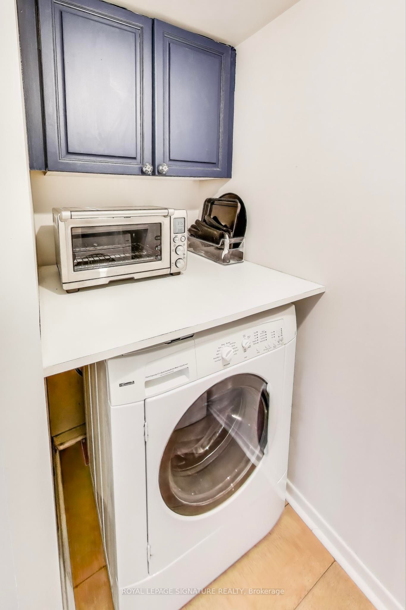 33 Elmhurst Avenue, #2107