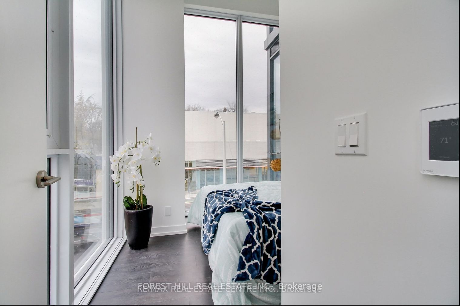 2020 Bathurst Street, #211