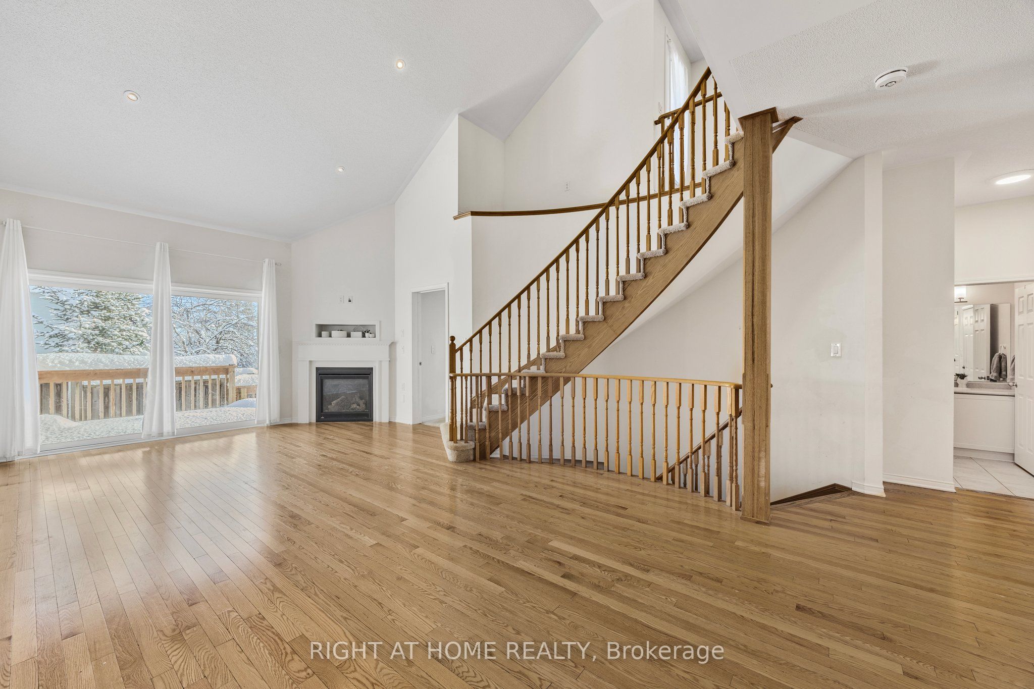 3360 Summerhill Way