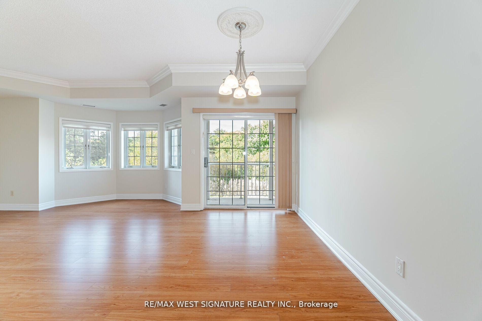 2 Bedrooms Condo at 75 Treelawn,  Vaughan For sale