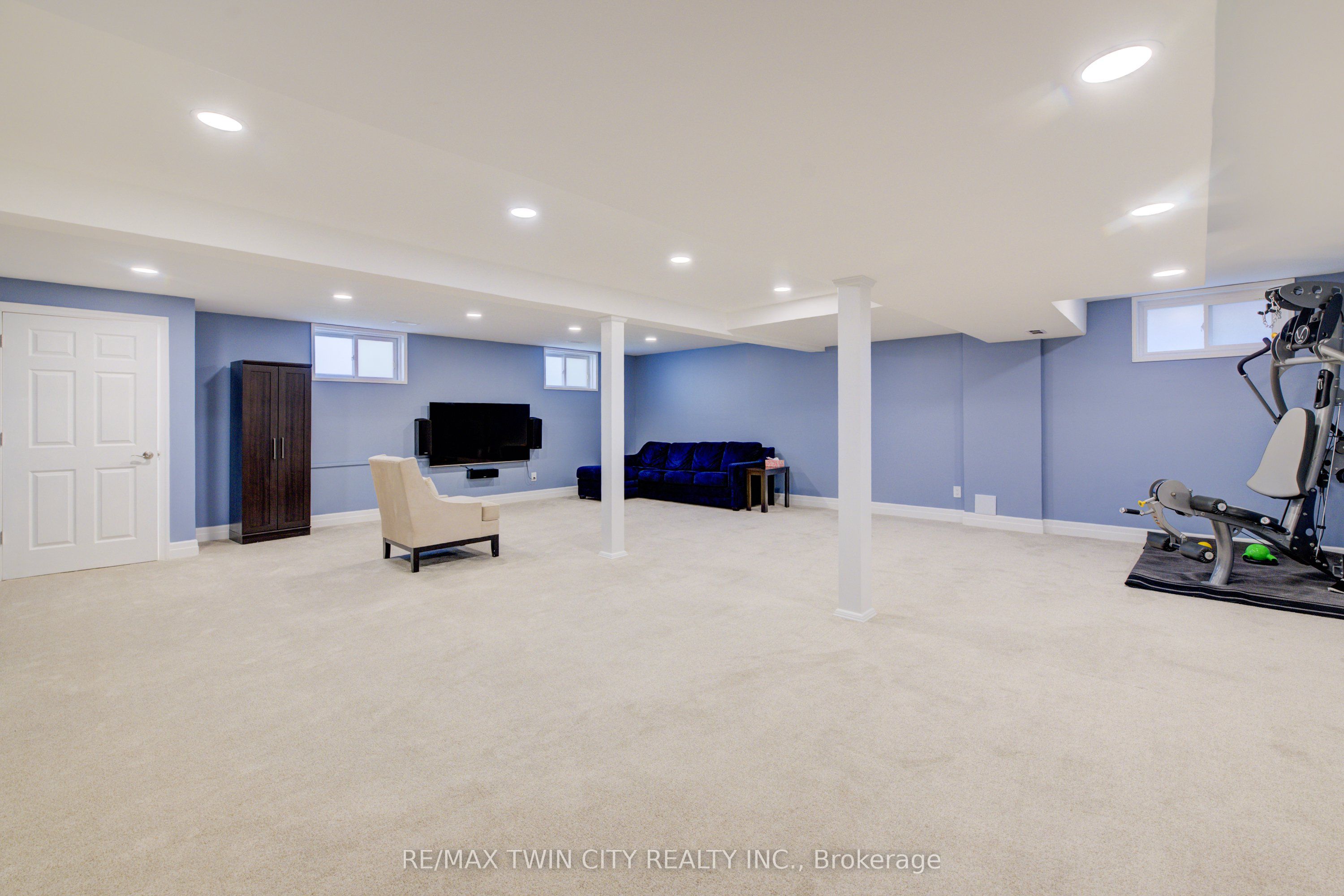 439 Northlake Drive