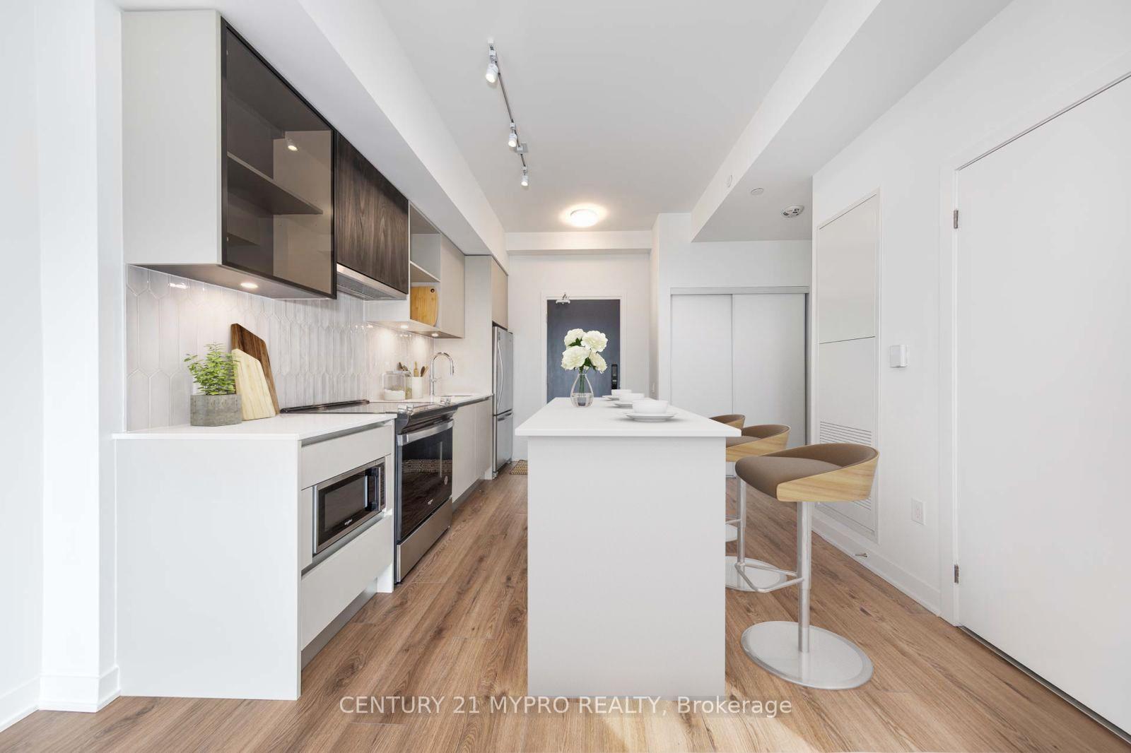 1 Bedroom Condo at 395 Dundas,  Oakville For sale