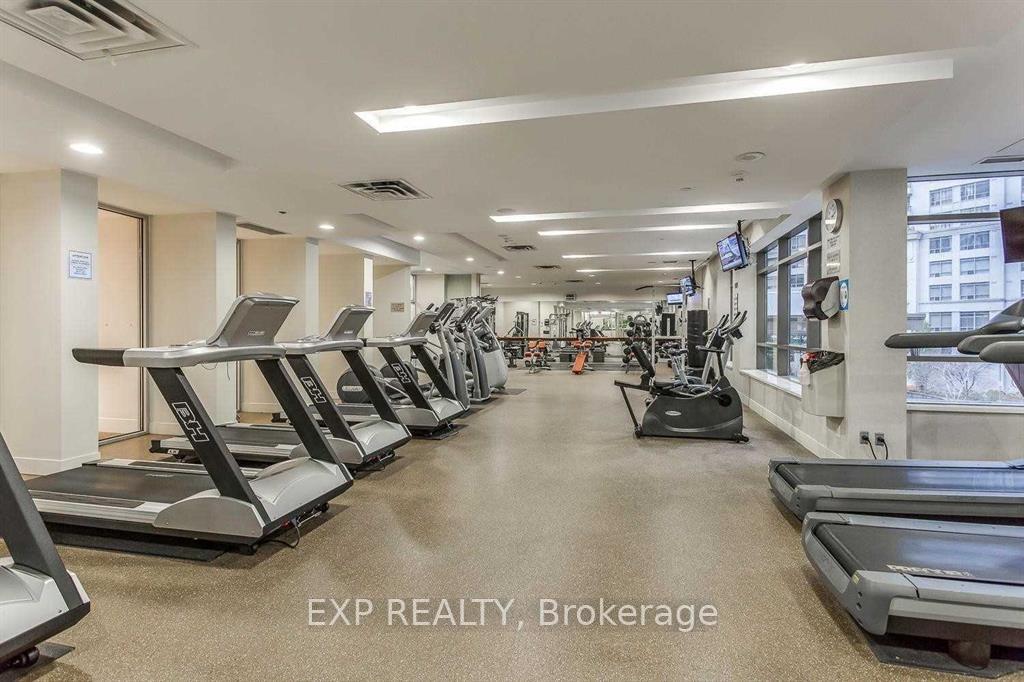 2 Bedrooms Condo at 3880 Duke Of York, Mississauga For sale