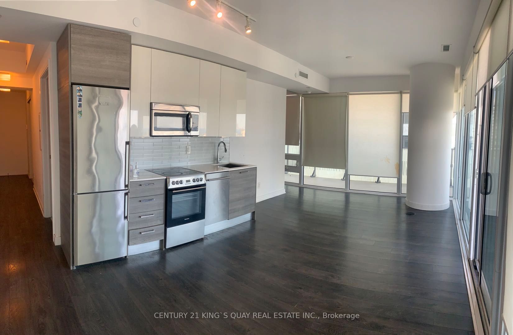 42 Charles Street E, #4102