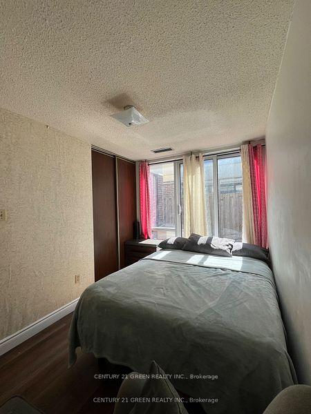 5 Bedrooms Condo at 366 The East Mall, Toronto For sale