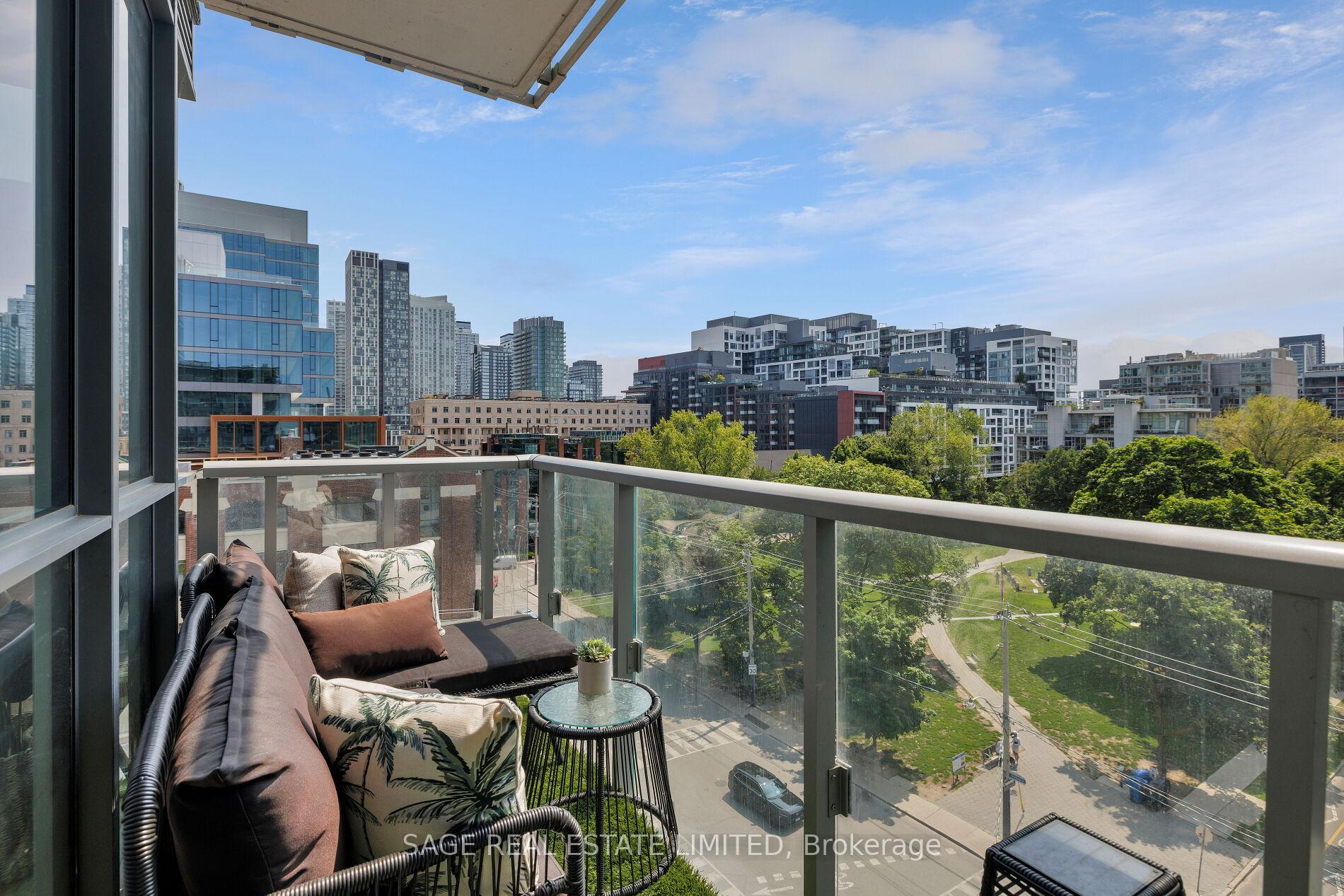 3 Bedrooms Condo at 508 Wellington, Toronto For sale