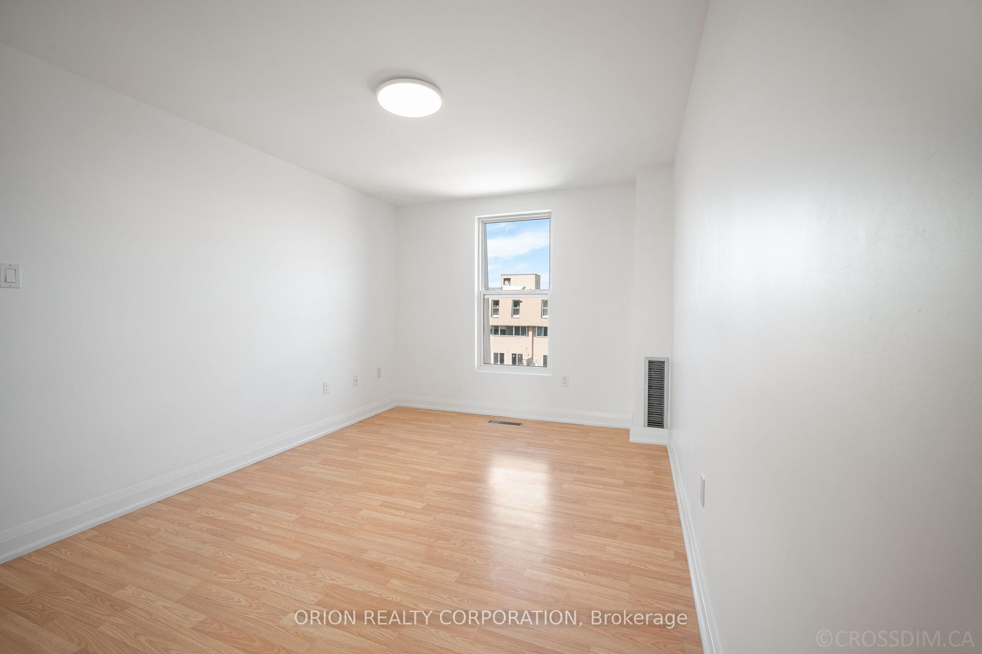 4 Bedrooms Condo at 165 Cherokee, Toronto For sale