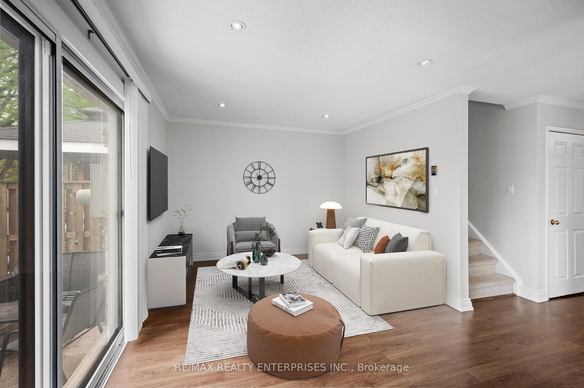 4 Bedrooms Condo at 6540 Falconer, Mississauga For sale