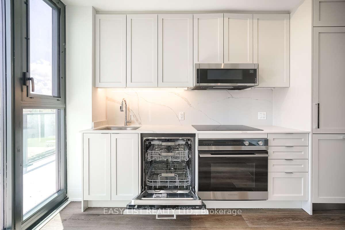 3 Bedrooms Condo at 250 Lawrence, Toronto For sale