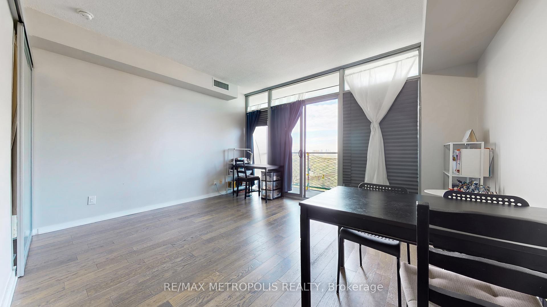 1 Bedroom Condo at 105 The Queensway, Toronto For sale