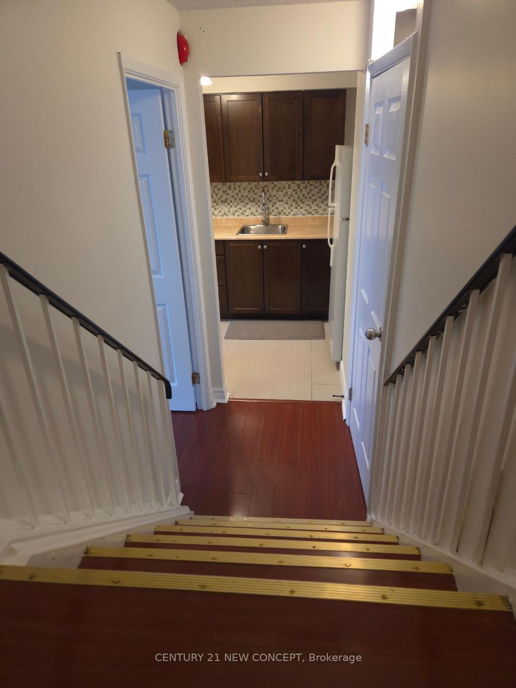 5 Bedrooms Condo at 165 Cherokee, Toronto For sale
