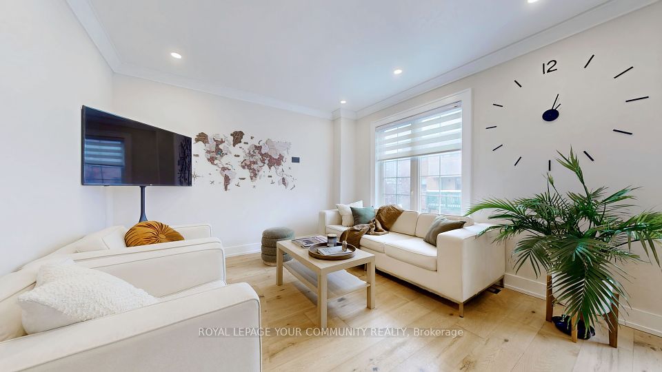 19 West Deane Park