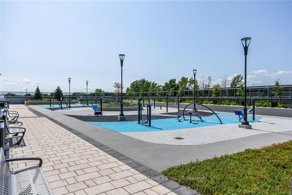 2 Bedrooms Condo at 2081 Fairview,  Burlington For sale