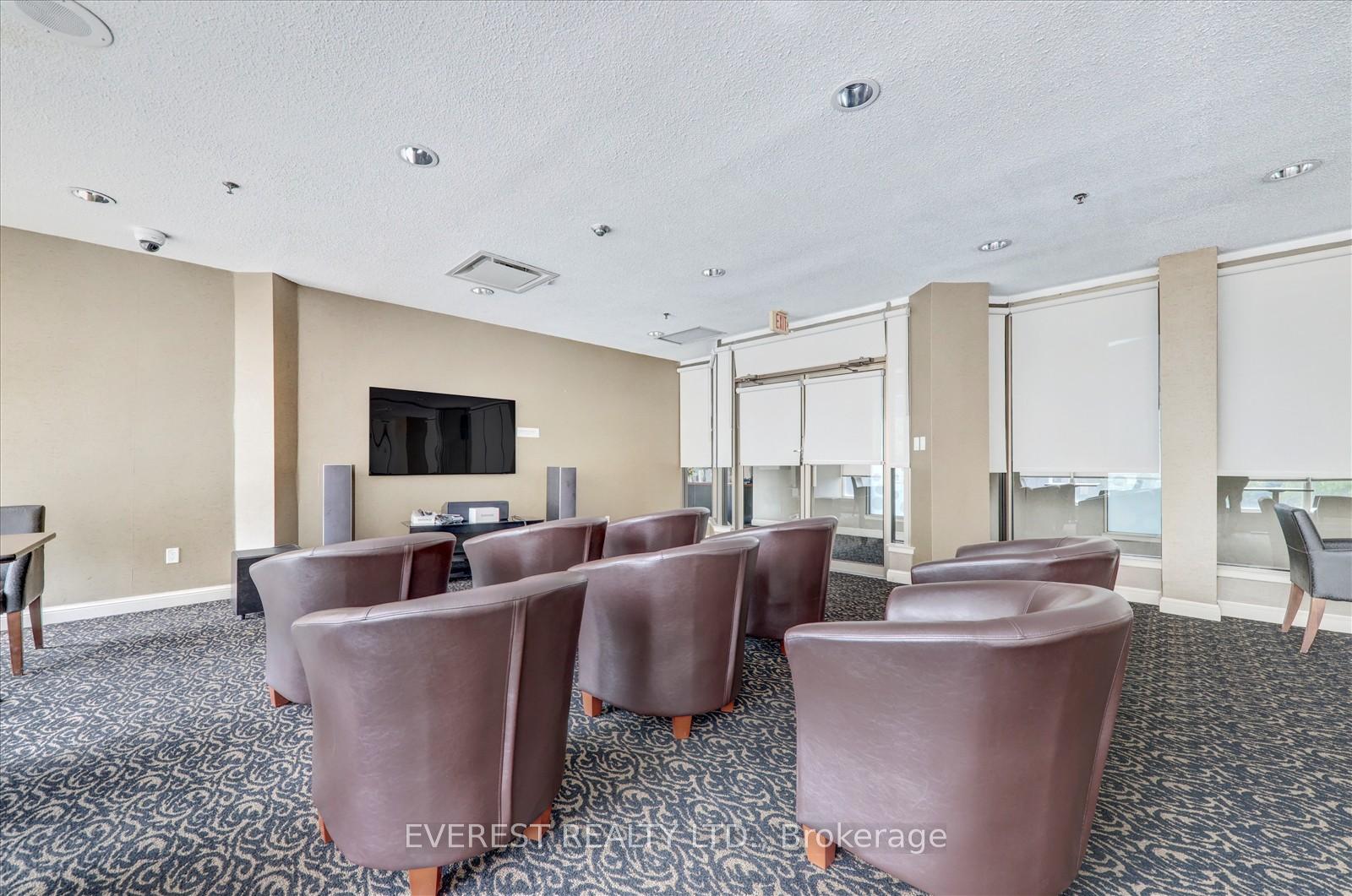 3 Bedrooms Condo at 3 Greystone Walk, Toronto For sale