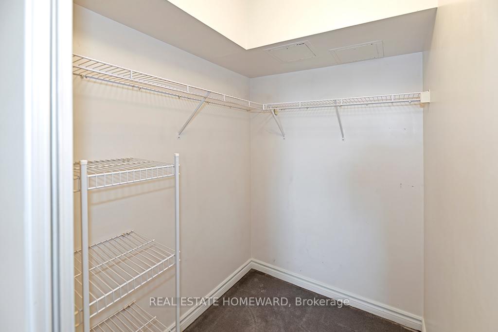 1 Bedroom Condo at 4 Park Vista, Toronto For sale