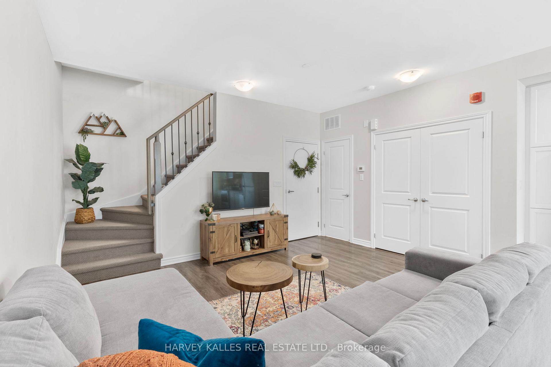 85 Eastwood Park Gardens 11