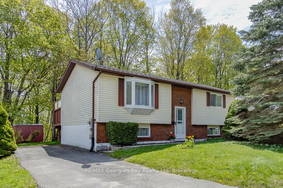 828 Birchwood