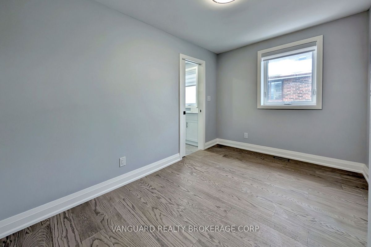14 Bradfield Avenue