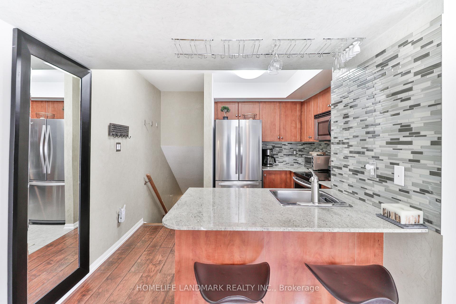 3 Bedrooms Condo at 26 Laidlaw, Toronto For sale