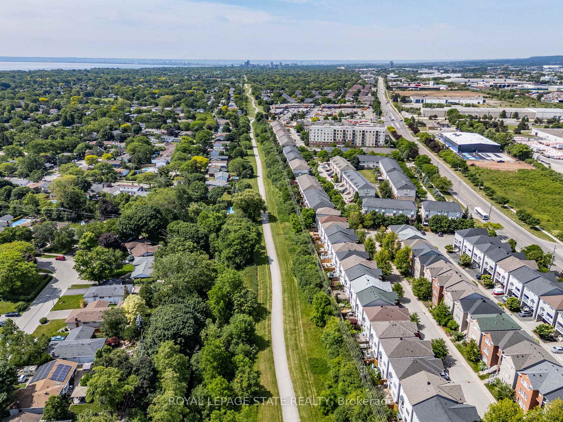 3 Bedrooms Condo at 5090 Fairview, Burlington For sale
