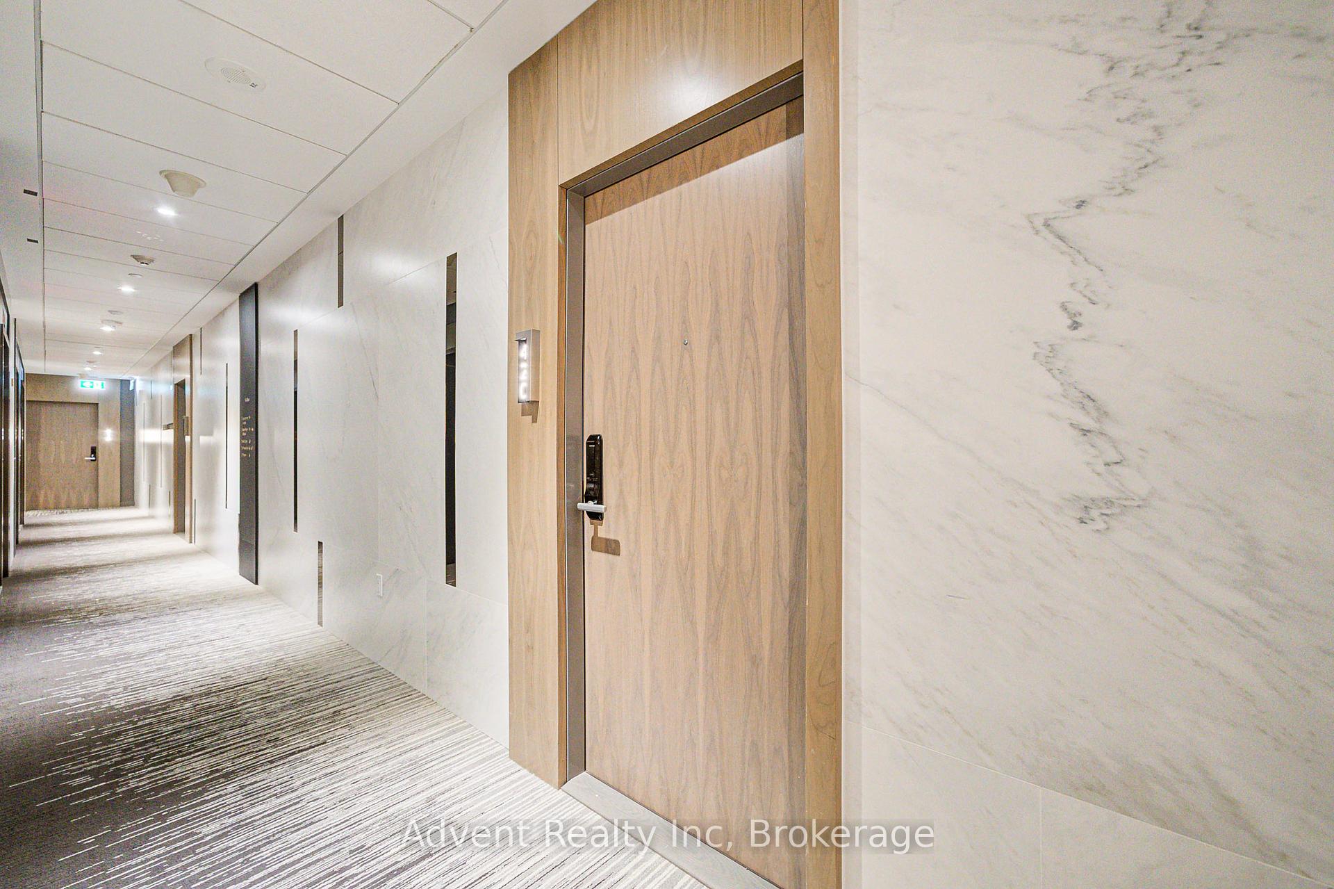 2 Bedrooms Condo at 585 Bloor,  Toronto For sale